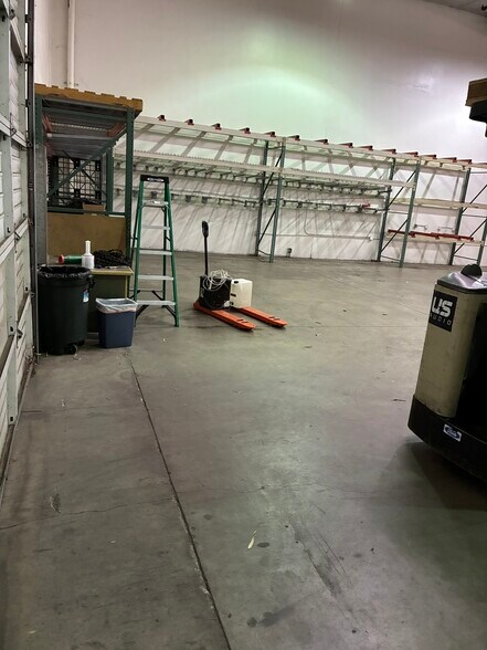 More Photos Of 10312 Norris Ave, Pacoima Unknown For Lease