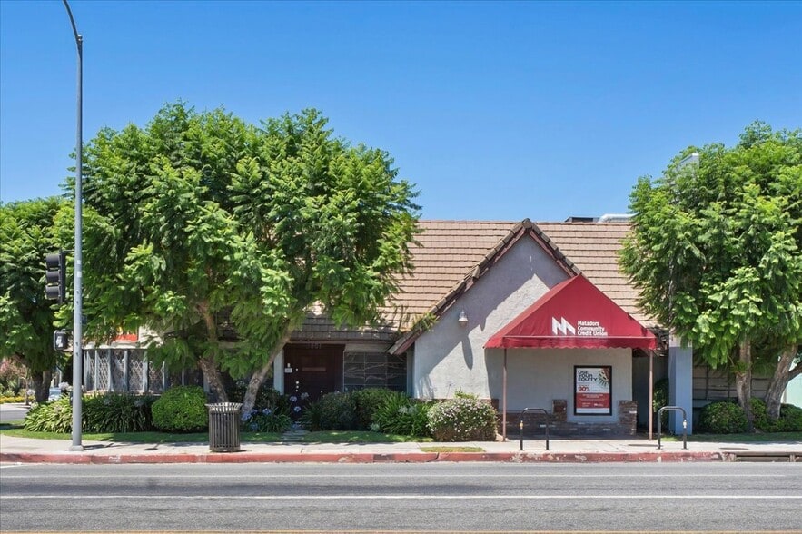 Primary Photo Of 9401 Reseda Blvd, Northridge Office For Sale
