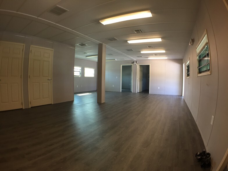 More Photos Of 4439 Pinemont Dr, Houston Land For Lease