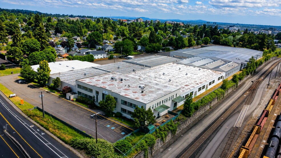 More Photos Of 1401 W Fourth Plain Blvd, Vancouver Manufacturing For Lease