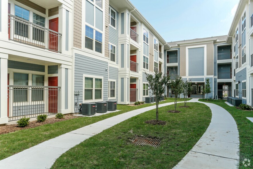 More Photos Of 14340 Wallisville Rd, Houston Apartments For Sale