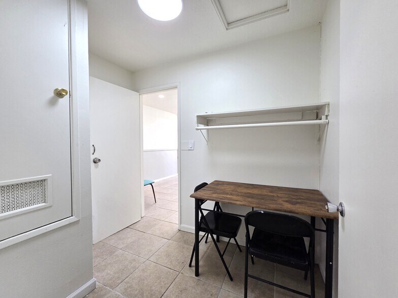 More Photos Of 4010-4018 W Commonwealth Ave, Fullerton Storefront Retail Residential For Lease