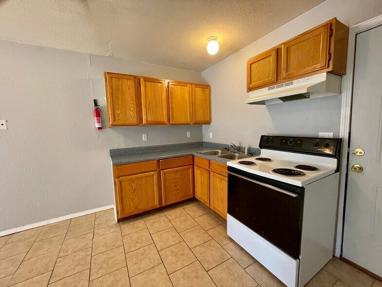More Photos Of 312 S B St, Davis Apartments For Sale