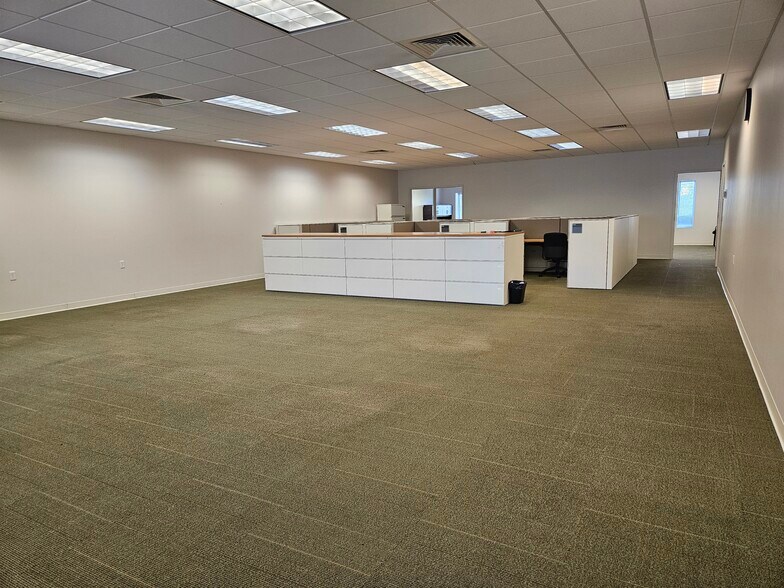 More Photos Of 4525 Sunset Blvd, Steubenville Storefront Retail Office For Lease