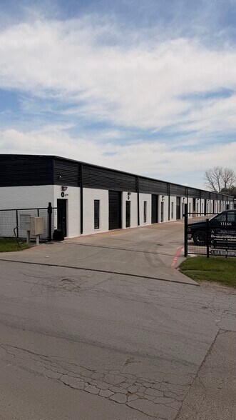 More Photos Of 11166 Ables Ln, Dallas Warehouse For Lease