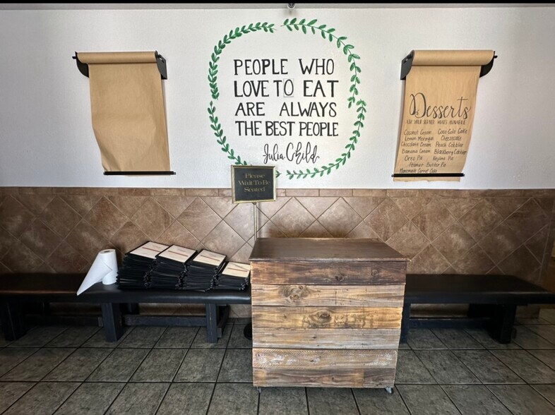 More Photos Of 524 S Dawson St, Meeker General Retail For Sale