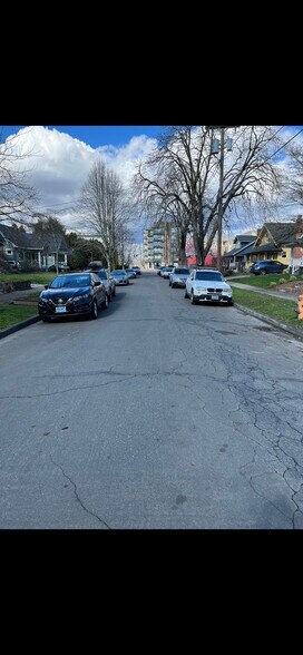 More Photos Of 4075 N Interstate Ave, Portland Showroom For Lease