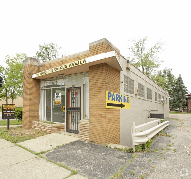 Primary Photo Of 580 W Huron St, Pontiac Freestanding For Sale