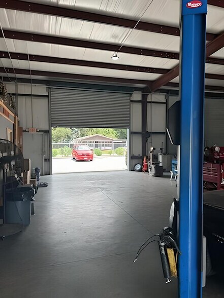 More Photos Of 1505 E Hooker St, Bartow Auto Repair For Sale