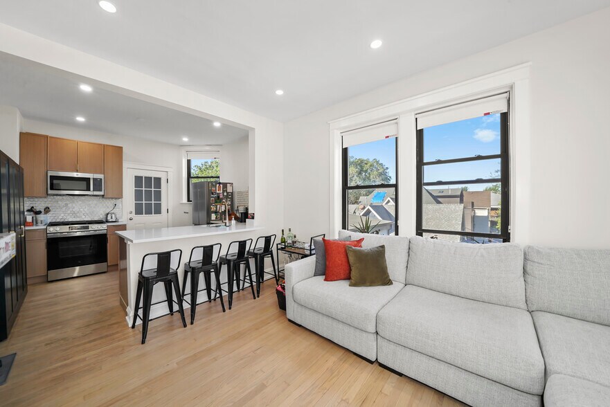 More Photos Of 4636 N Hamilton Ave, Chicago Multifamily For Sale