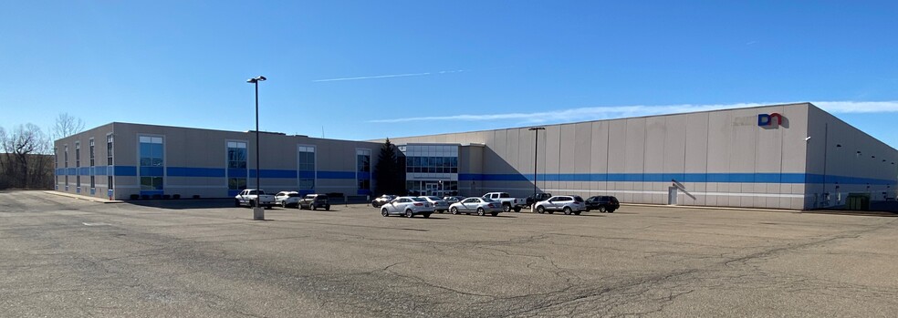 Primary Photo Of 5571 Global Gtwy, North Canton Warehouse For Lease