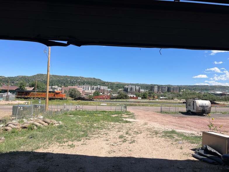 More Photos Of 195 Prairie Hawk Dr, Castle Rock Warehouse For Lease