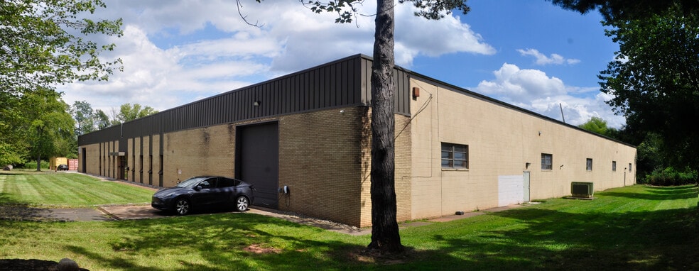 More Photos Of 39 Progress St, Edison Warehouse For Sale