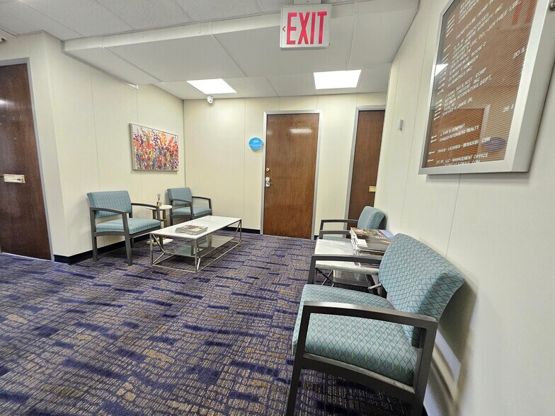 More Photos Of 217-08 Northern blvd, Bayside Office For Lease