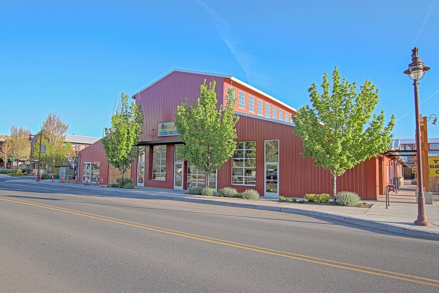 More Photos Of 500 SW Industrial Way, Bend Freestanding For Lease