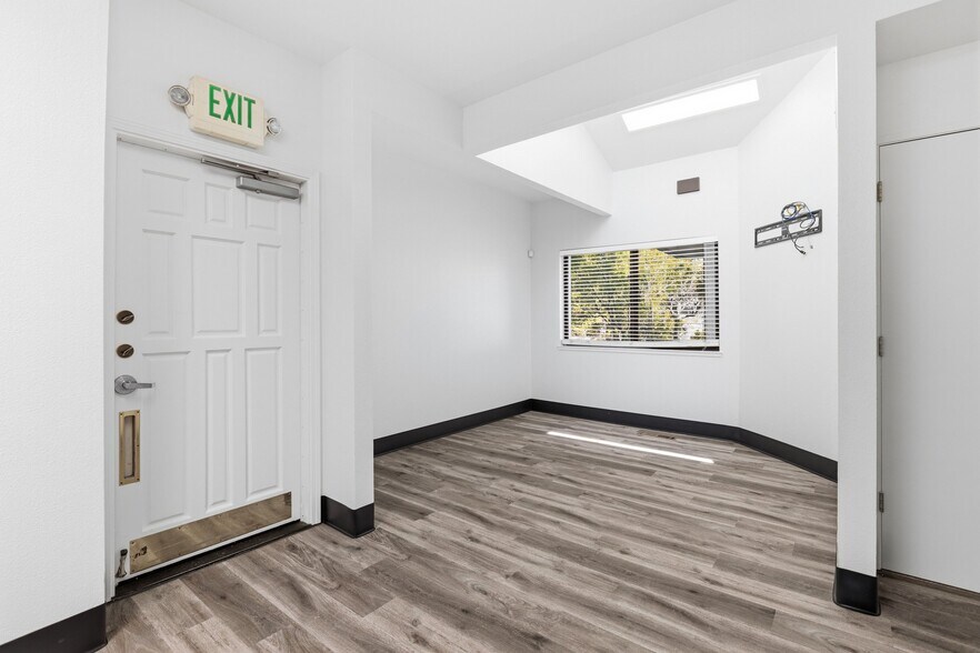 More Photos Of 47 Penny Ln, Watsonville Medical For Sale