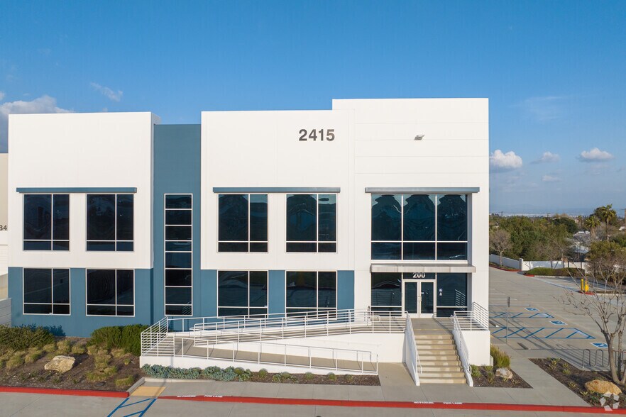 More Photos Of 2415 N Locust Ave, Rialto Warehouse For Lease