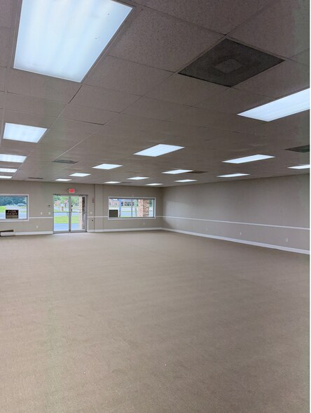 More Photos Of 856-866 W Us-80 Hwy, Pooler Freestanding For Lease