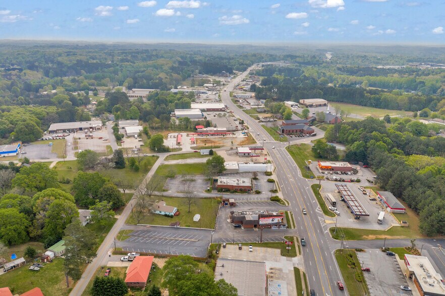 More Photos Of 1589 Big a Rd, Toccoa Flex For Sale