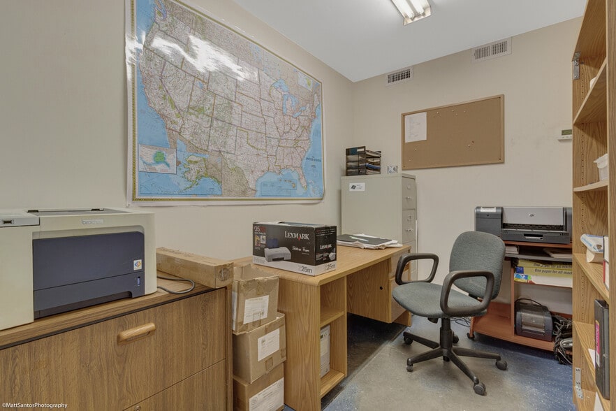 More Photos Of 328 Tiller Dr, Pawleys Island Warehouse For Lease