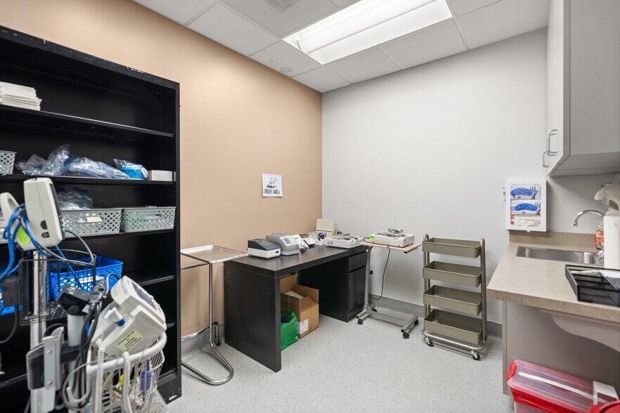 More Photos Of 15944 Los Serranos Country Club Dr, Chino Hills Coworking Space