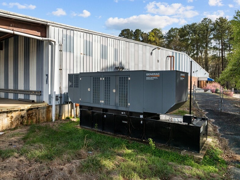 More Photos Of 2107 Black Creek Rd SE, Wilson Warehouse For Lease