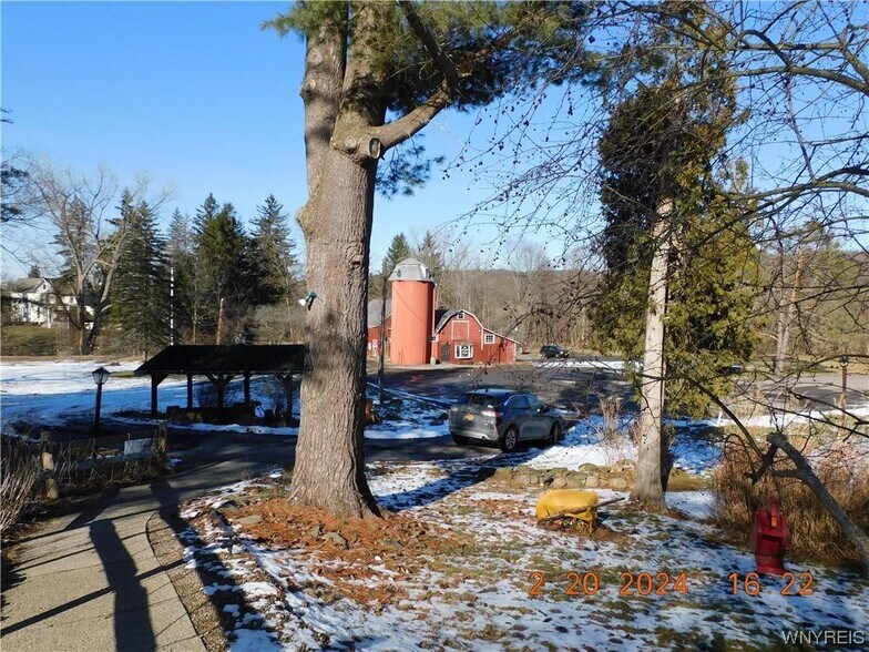 More Photos Of 2095 Blakeley Corners Rd, East Aurora Restaurant For Sale