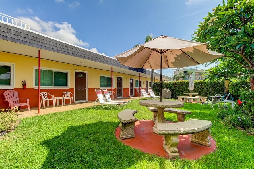 More Photos Of 18202 Gulf Blvd, Redington Shores Hotel For Sale