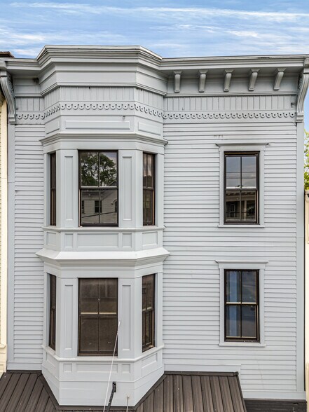 More Photos Of 744 Warren St, Hudson Storefront Retail Residential For Sale