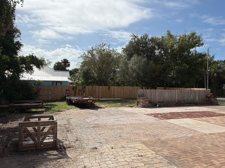 More Photos Of 85 S Washington St, Ormond Beach Flex For Lease