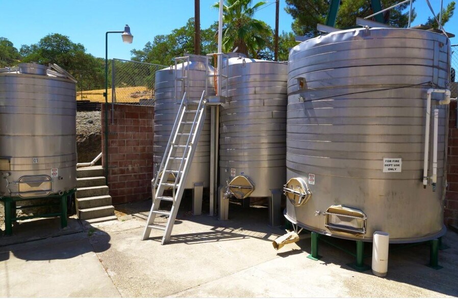 More Photos Of 14600 S Highway 101, Hopland Winery Vineyard For Sale