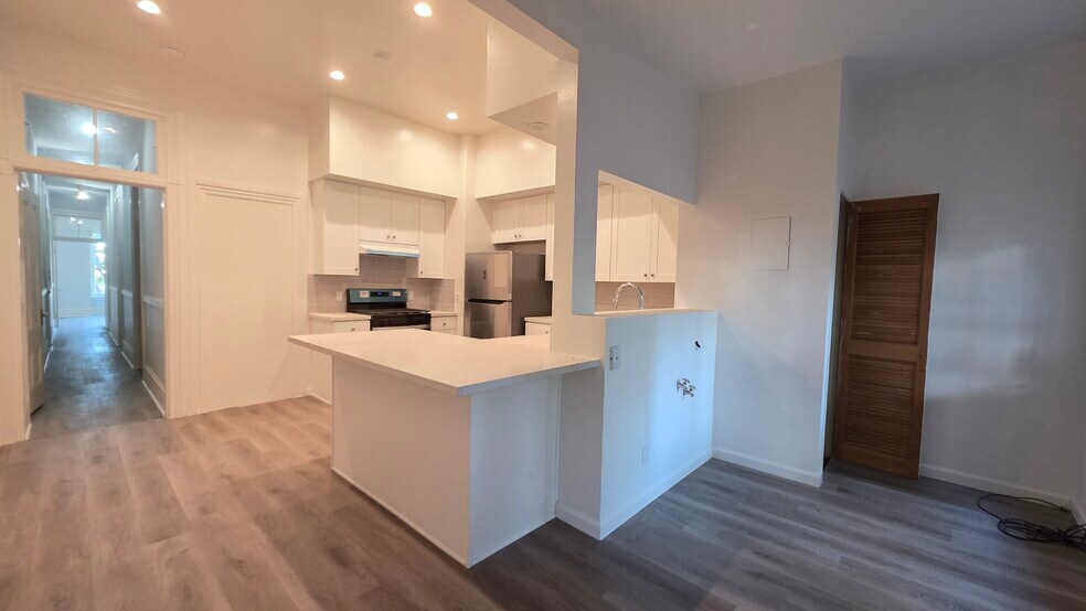 More Photos Of 920 Valencia St, San Francisco Apartments For Sale