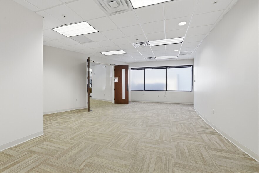 More Photos Of , Jacksonville Office For Sale