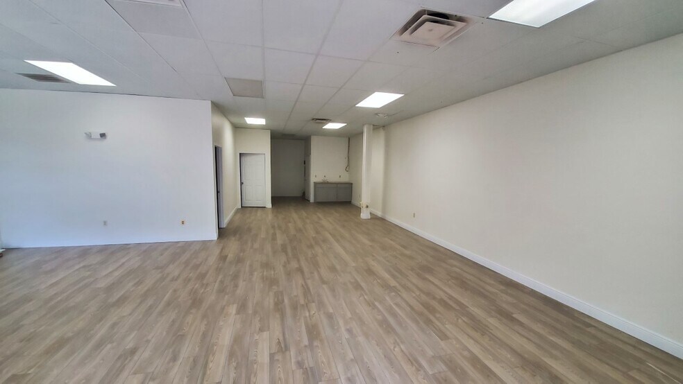 More Photos Of 5404 Hoover Blvd, Tampa Medical For Lease