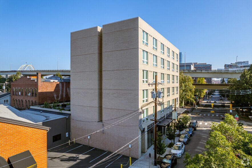 More Photos Of 1611 NW Marshall St, Portland Apartments For Sale