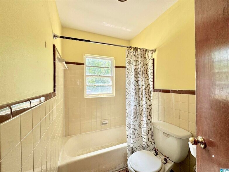 More Photos Of 115 Cotton Ave SW, Birmingham Apartments For Sale