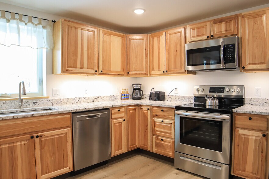 More Photos Of 2371 Dewitt Dr, North Pole Warehouse For Sale