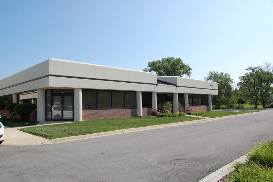 More Photos Of 530 E 22nd St, Lombard Office For Sale