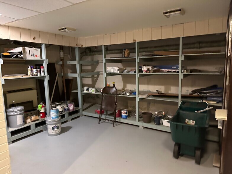 More Photos Of 37 W Haddon Ave, Oaklyn Sorority Fraternity House For Lease