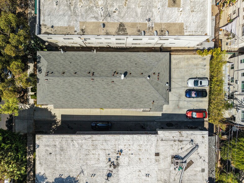 More Photos Of 7627 Hampton Ave, Los Angeles Apartments For Sale