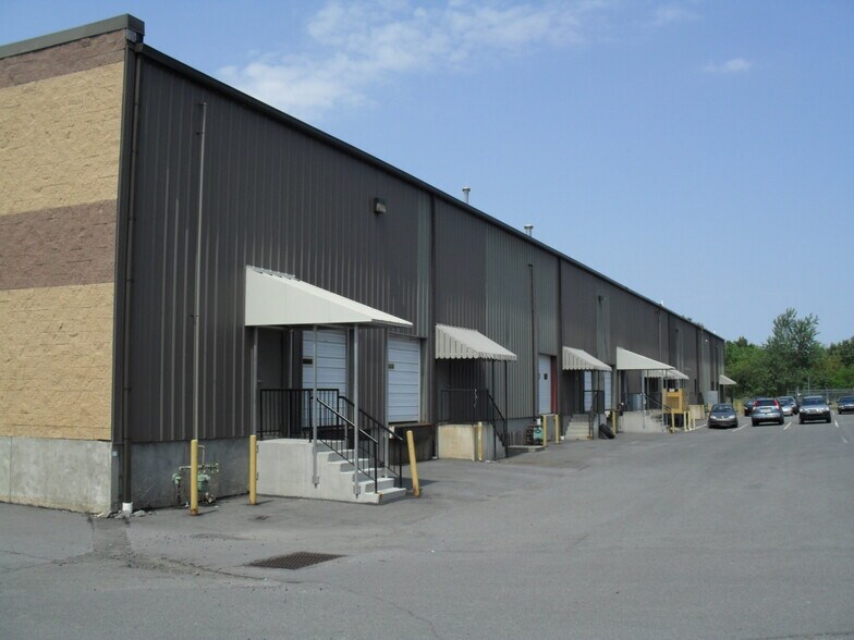 More Photos Of 2200 Stafford Ave, Scranton Showroom For Lease