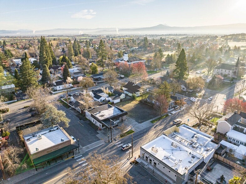 More Photos Of 205 E California St, Jacksonville General Retail For Sale