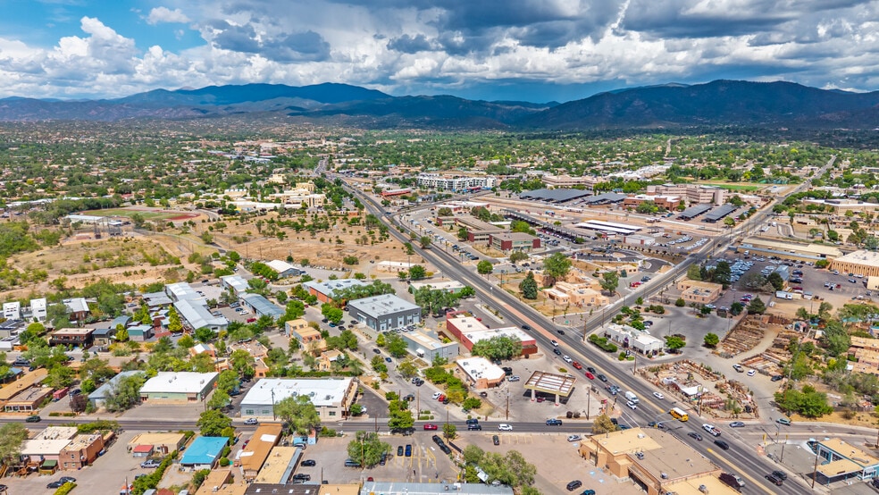 More Photos Of 1226 Flagman Way, Santa Fe Office For Sale
