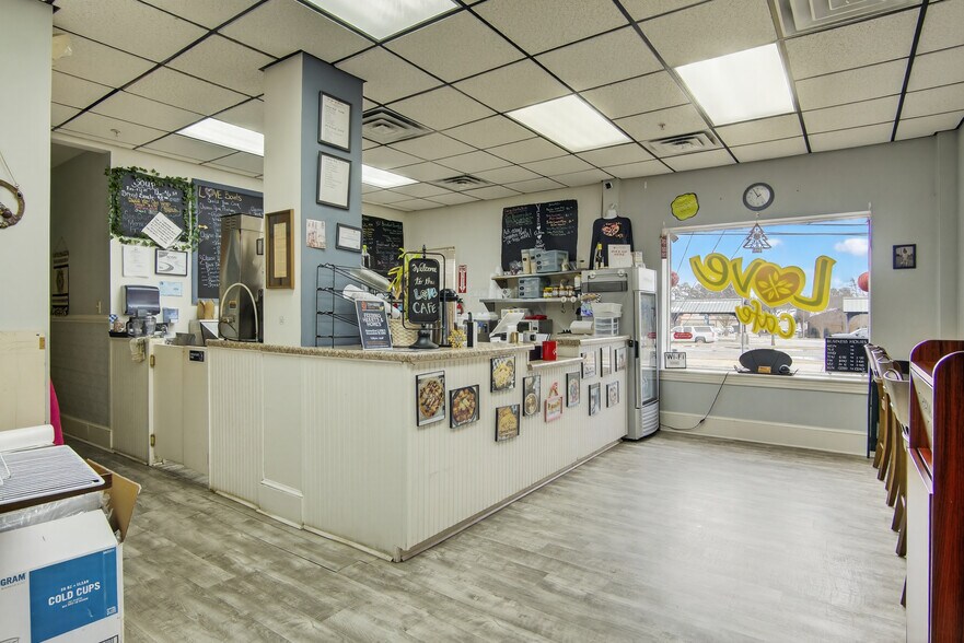 More Photos Of 104-110 S Hill Ave, South Hill Office Residential For Sale