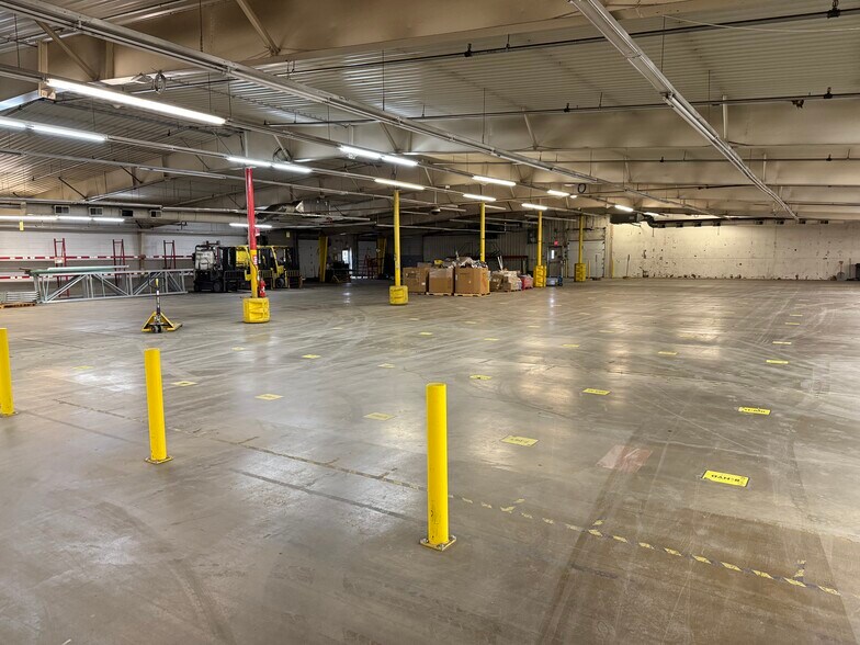 More Photos Of 1200 E US Highway 169, Grand Rapids Industrial For Lease