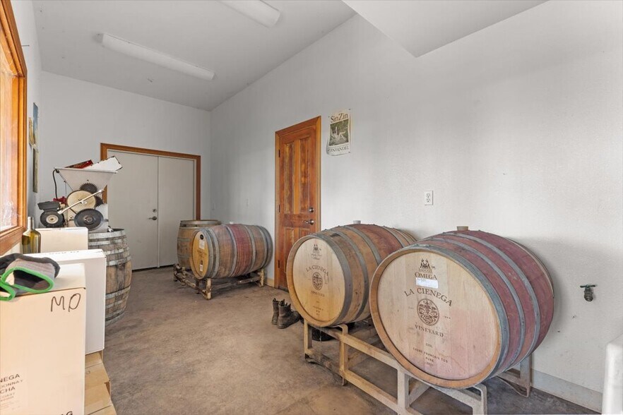 More Photos Of 13404 Flora Ranch Rd, Healdsburg Winery Vineyard For Sale