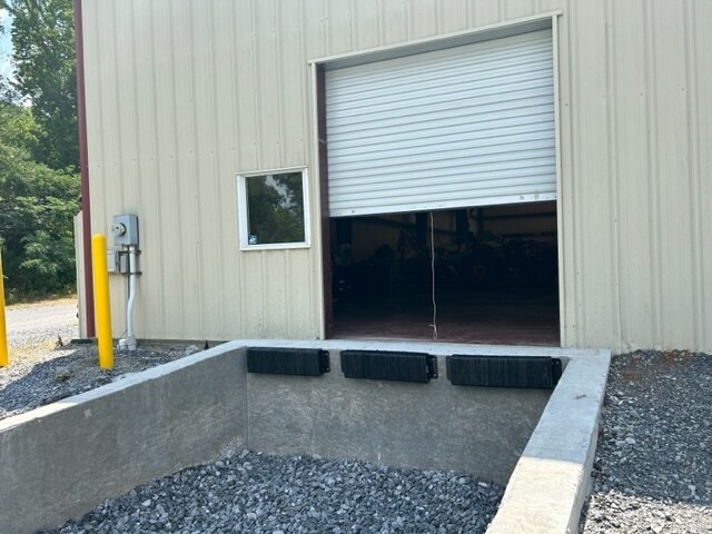More Photos Of 3085 S Lee Hwy, Cleveland Warehouse For Lease