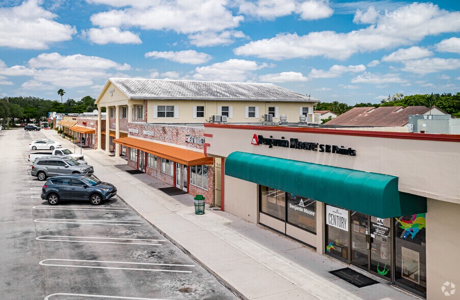 More Photos Of 9813-9825 W Sample Rd, Coral Springs Storefront Retail Office For Lease