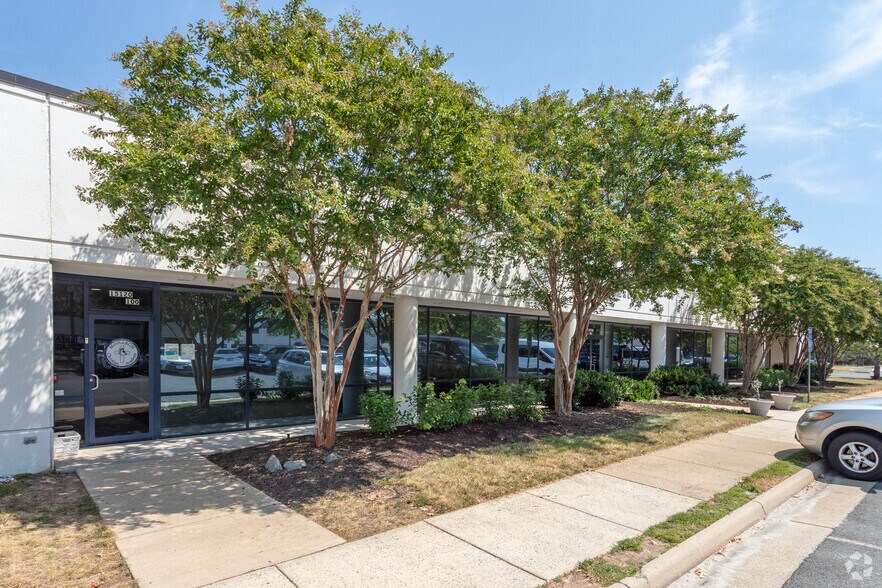 More Photos Of 15120 Enterprise Ct, Chantilly Office For Lease