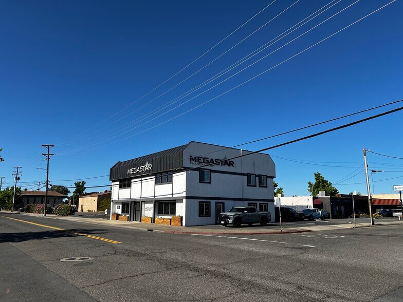 More Photos Of 2410 Larkspur Ln, Redding Office For Lease